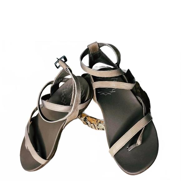 NEW CHACO women's juniper shoes in tan - Picture 1 of 1